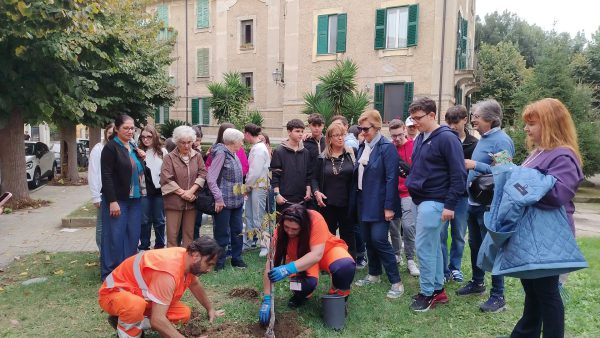 Cosenza, incontro con Sharon Nizza